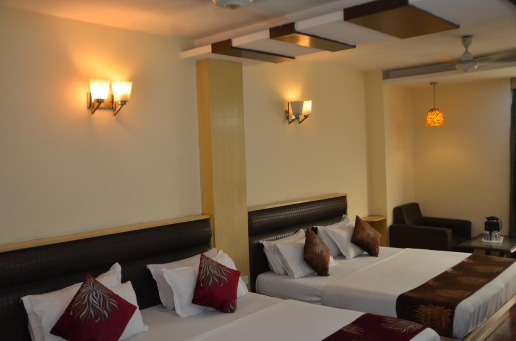 Hotel Milan Deluxe New Delhi Eksteriør bilde