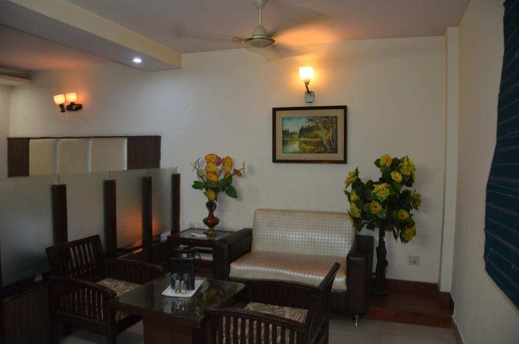 Hotel Milan Deluxe New Delhi Eksteriør bilde