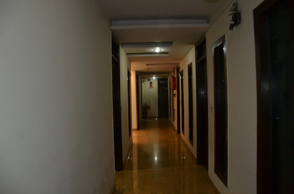 Hotel Milan Deluxe New Delhi Eksteriør bilde