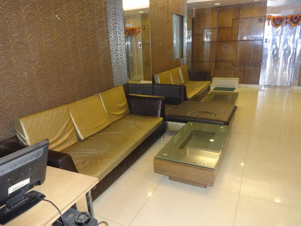 Hotel Milan Deluxe New Delhi Eksteriør bilde