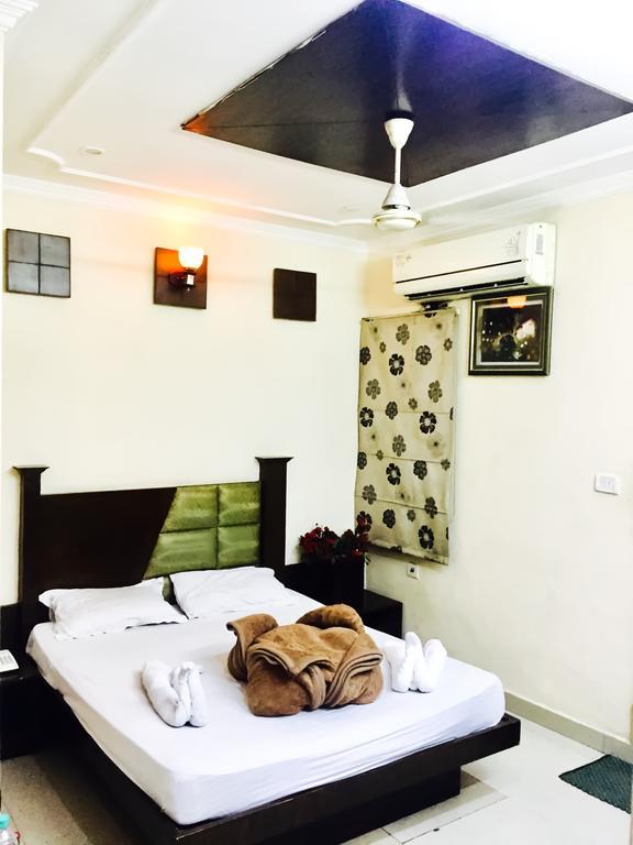 Hotel Milan Deluxe New Delhi Eksteriør bilde