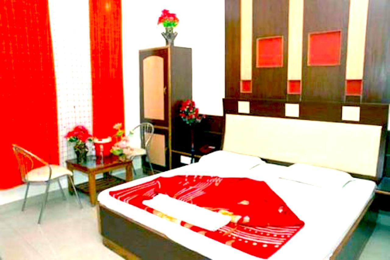 Hotel Milan Deluxe New Delhi Eksteriør bilde