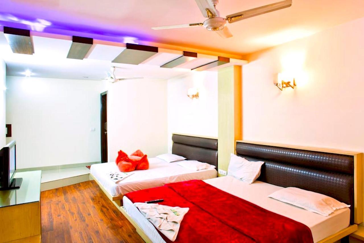 Hotel Milan Deluxe New Delhi Eksteriør bilde